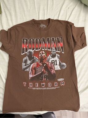 'The Worm' Graphic Tee - Brown